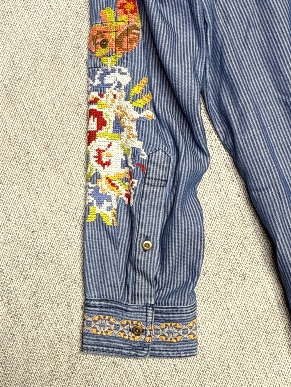 Sundance Blue Striped Embroidered Floral Tunic Top Small - Picture 8 of 12